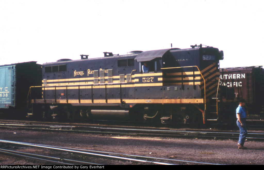 NKP GP9 #527 - Nickel Plate Road